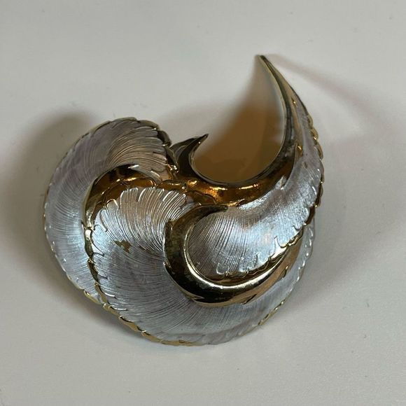 Vintage Coro Feather brooch & clip on earrings Demi parure gold and silver tone - Picture 15 of 15